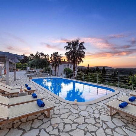 Villa Chrysallis With Heated Pool Георгиуполис Экстерьер фото