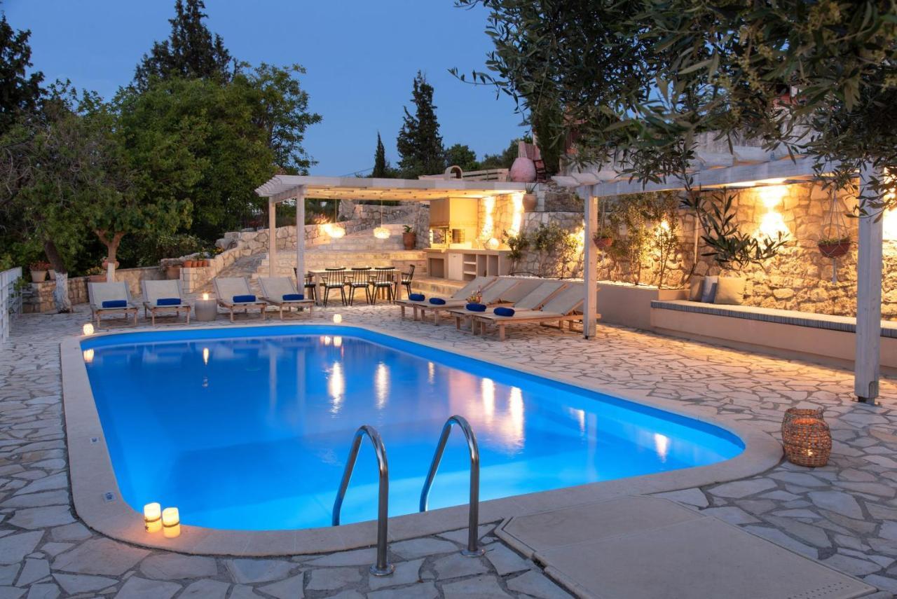 Villa Chrysallis With Heated Pool Георгиуполис Экстерьер фото