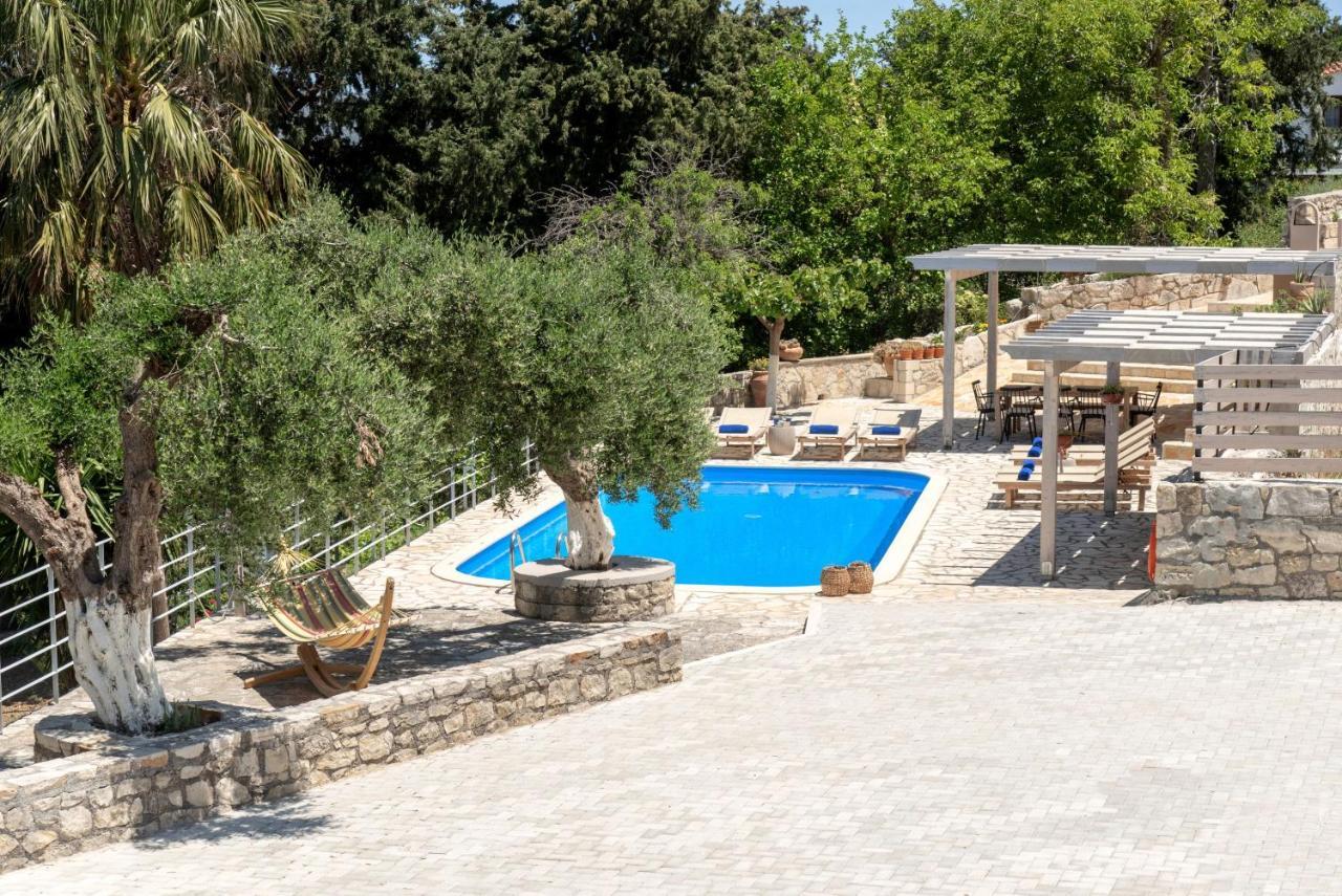 Villa Chrysallis With Heated Pool Георгиуполис Экстерьер фото