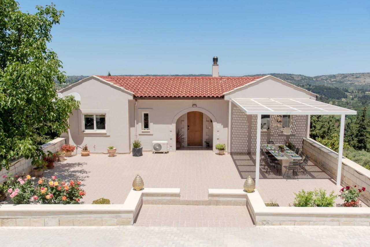 Villa Chrysallis With Heated Pool Георгиуполис Экстерьер фото